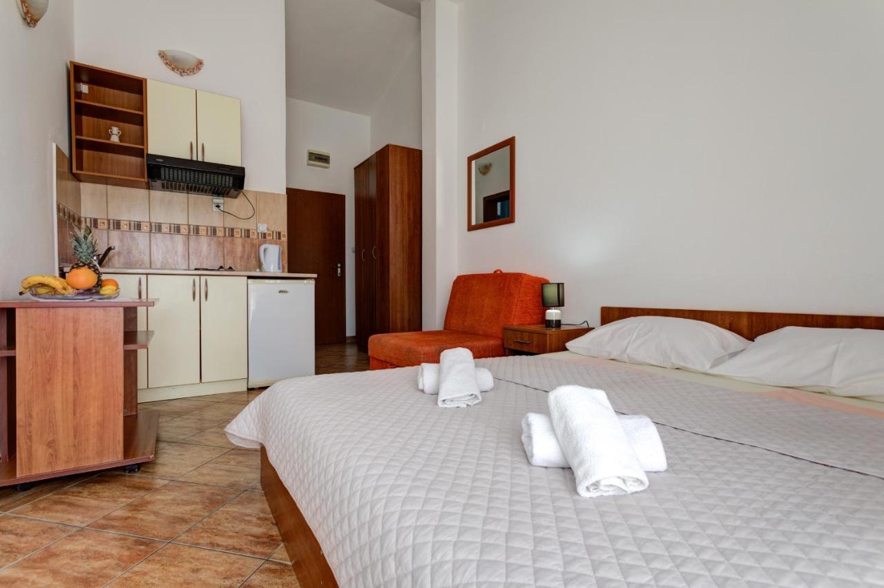 Villa Savovic Petrovac Eksteriør billede