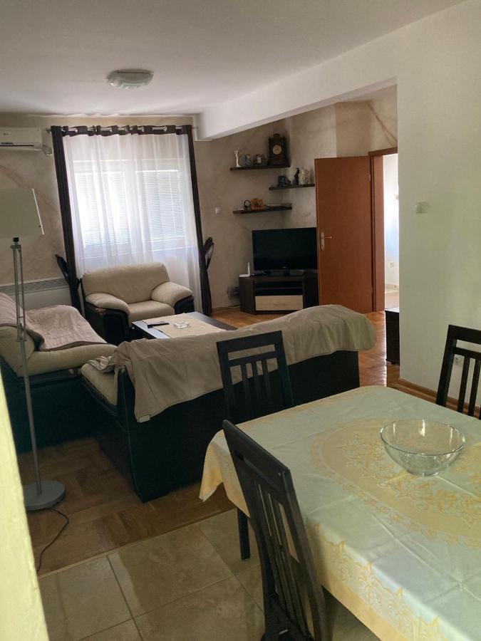 Villa Savovic Petrovac Eksteriør billede